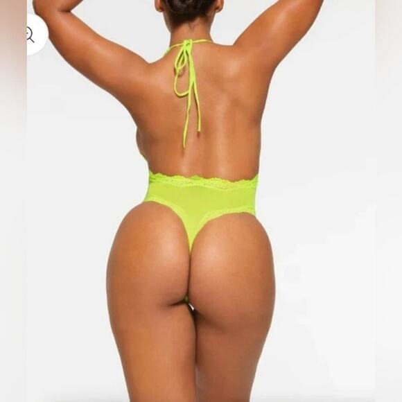 SKIMS Summer Mesh Lace Plunge Bodysuit Highlighter Green XXS NWT - Picture 4 of 7